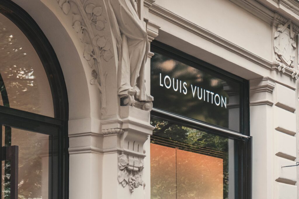 INSIDE LOUIS VUITTON’S VERY FIRST CAFE & RESTAURANT